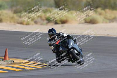 media/Oct-08-2022-SoCal Trackdays (Sat) [[1fc3beec89]]/Turn 10 (945am)/